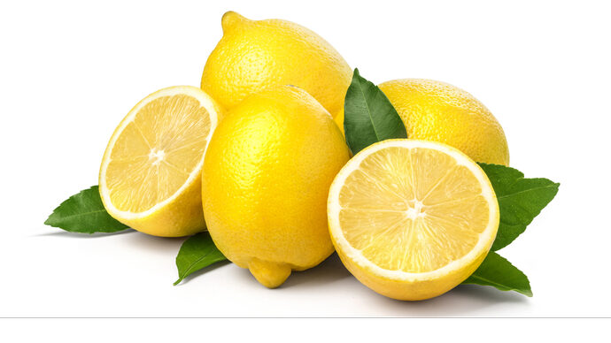 レモンの意外な活用法！むいた皮も捨てないで！