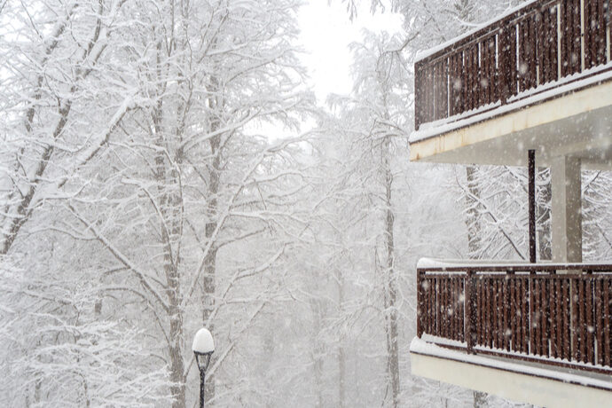 慌てないためにも 戸建て 集合住宅のベランダ 除雪のポイント集 Pacoma パコマ 暮らしの冒険webマガジン